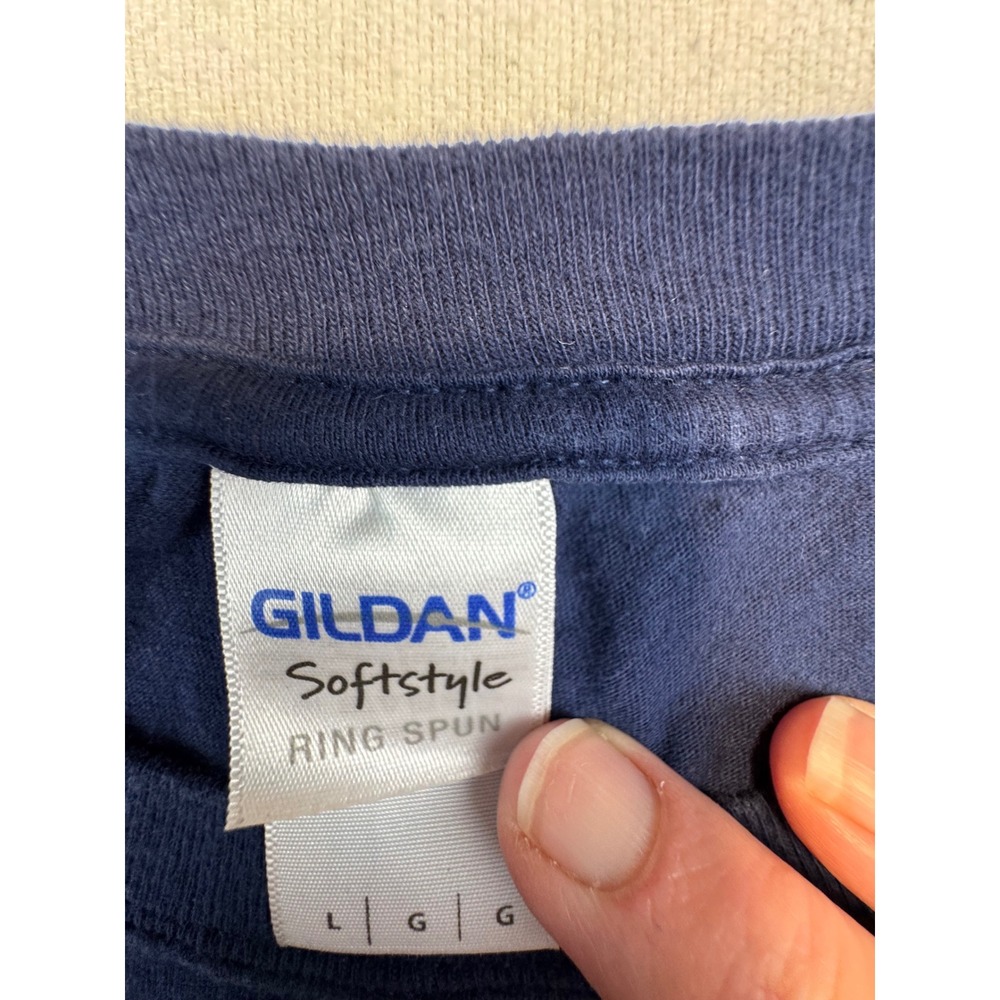 Gildan Graphic T-Shirt Mens Large Blue Rise Against All Odds Cotton - Picture 3 of 9